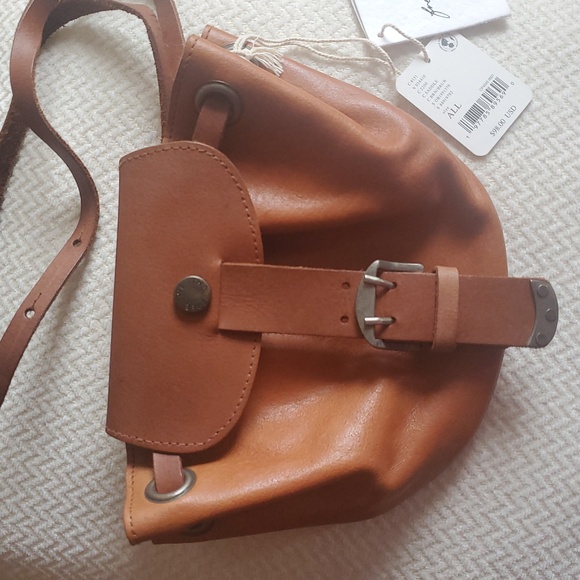 Free People We The Free Comeback Crossbody/Sap - Picture 7 of 16